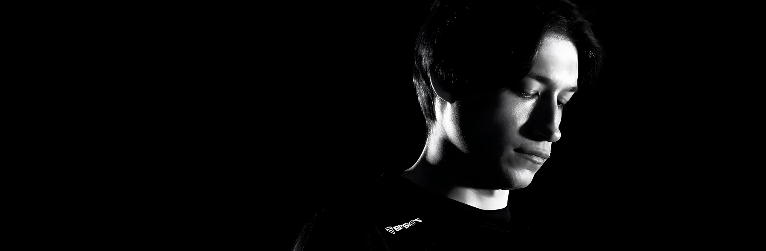 mantuu competing at a CS2 LAN event